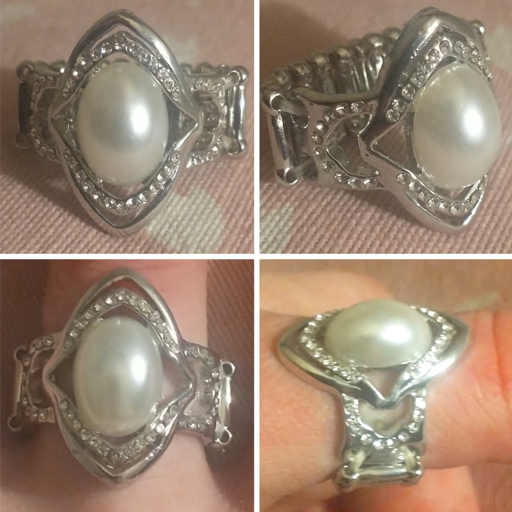 Paparazzi Accessories POSITIVELY POSH Diamond Pearl Accented Bling Ring OS Band